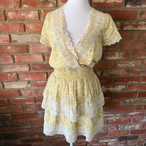 American Eagle Outfitters Dresses & Skirts - American Eagle Cottage Ruffle Yellow Floral dress